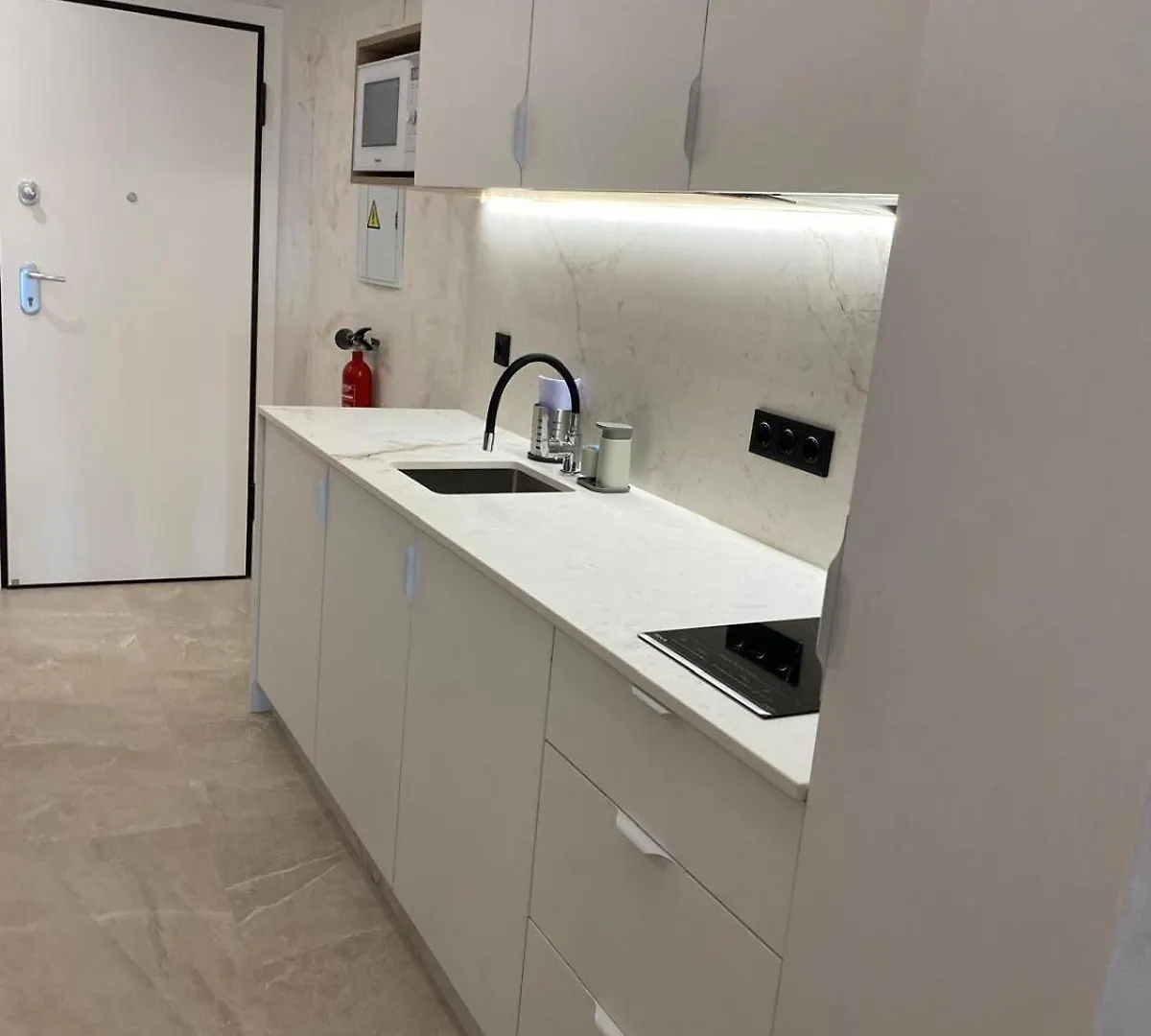 アパート Suite Playa Carihuela Apartamentos トレモリノス