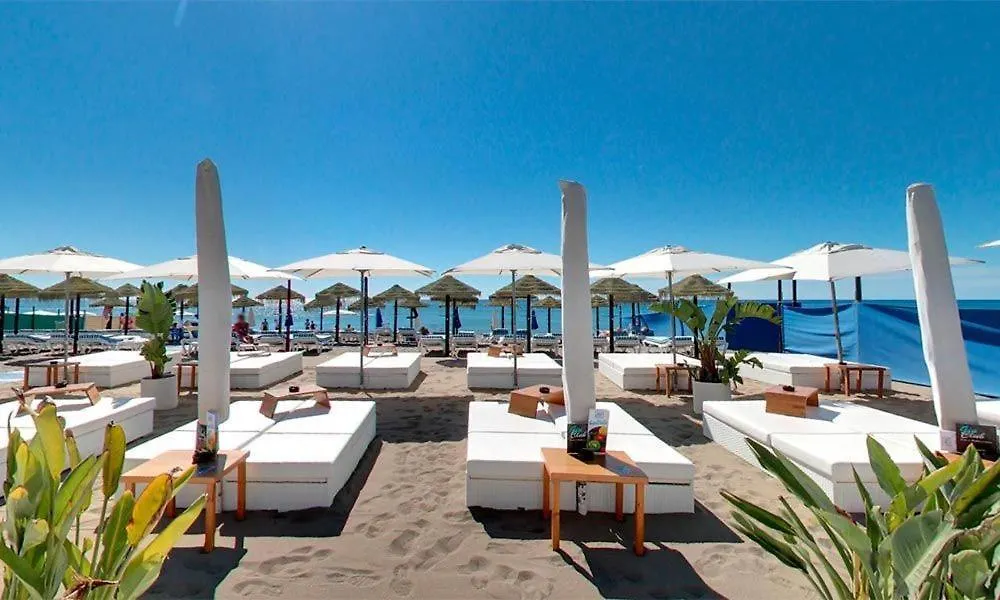 Suite Playa Carihuela Apartamentos location